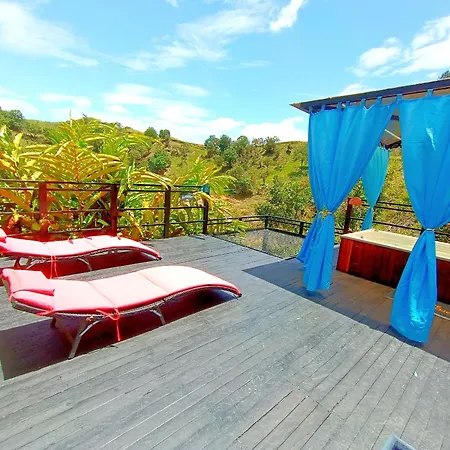 Glamping The Mountain Hotel Guatapé Exterior photo